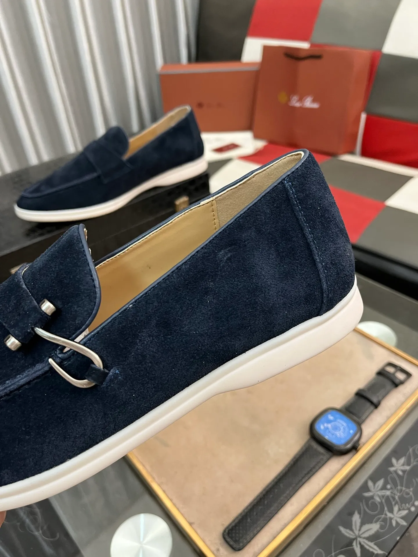 Men's Men's Shoes💰420⌚️⌚️【Loro Piana】LP couple's casual sneakers. Simple and fashionable, the upper is made of cow suede and leather. Sheepskin feet. Custom rubber sole. Size: Female 35-42 (35, 41, 42, 43 customized are non-refundable) Male 38-46 (45, 46 customized)